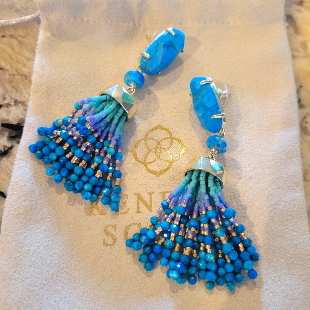 Kendra Scott Dove earrings